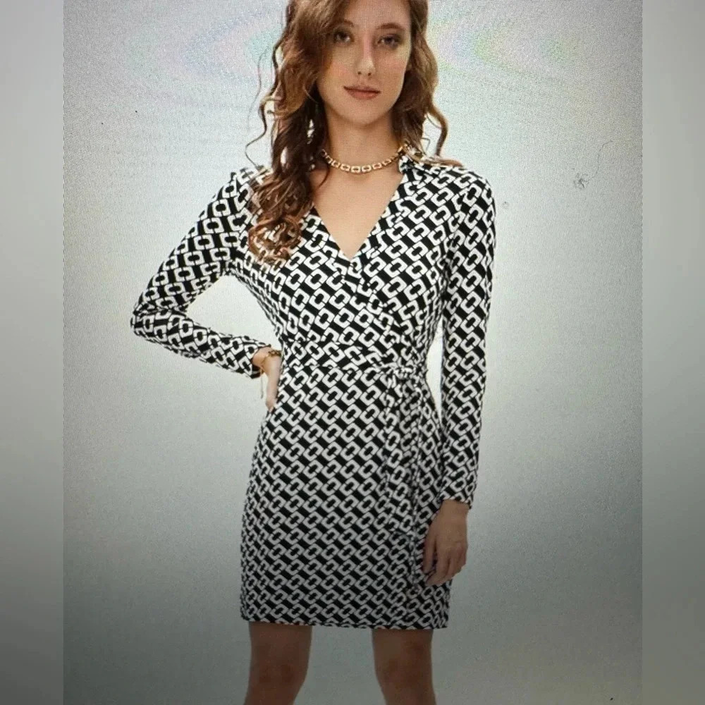 DIANE VON FURSTENBERG JEANNE VINTAGE CLASSIC Chain Link Wrap Dress 8